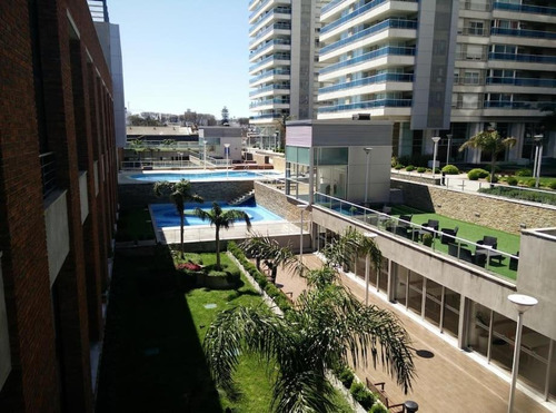 Impecable Apartamento En Alquiler De 2 Dormitorios, 2 Baños En Buceo, Diamantis Plaza