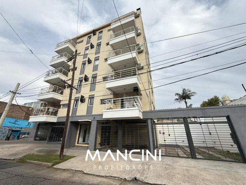 Departamento En Venta De 2 Ambientes Con Parrilla Y Cochera Doble - San Andres