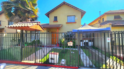Casa En Venta De 3 Dorm. En Puente Alto