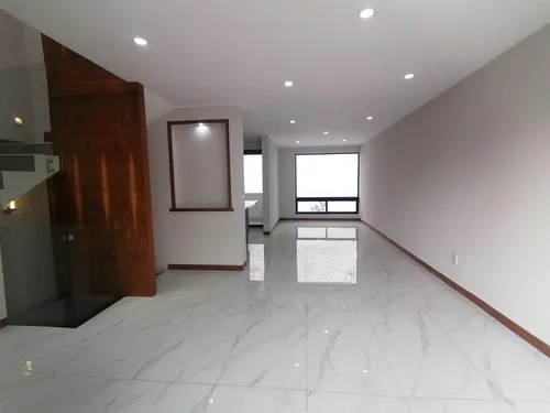 Increíble Casa Con Alberca Y Salón De Eventos