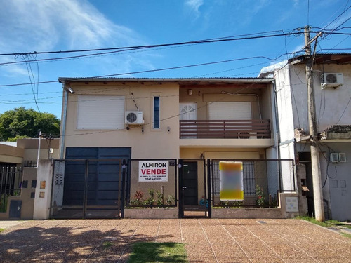 Venta Casa 3 Dormitorios Con Casa 2 Dormitorios En Fondo De Terreno - Granadero Baigorria