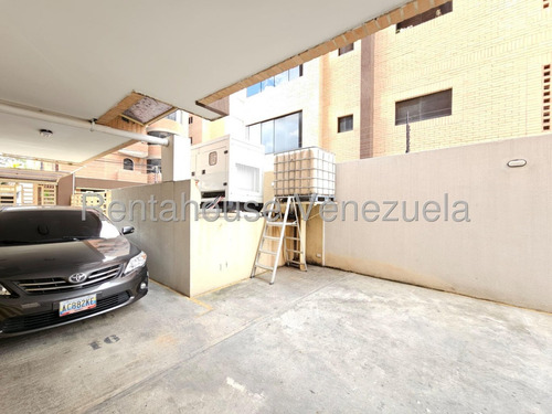 Apartamento En Venta Ubicado En La Soledad Maracay, Fvina 25-12181