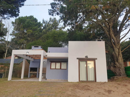 Imagen 1 de 8 de Casa 6 Personas 3ambiented 2 Baños