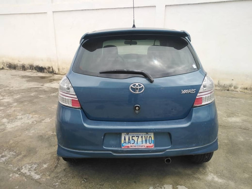 Imagen 5 de 13 de Toyota Yaris Automatico