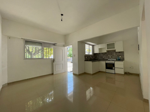 Buen Ph 3 Ambientes Con Patio - A 2 Cuadras De Av Maipu