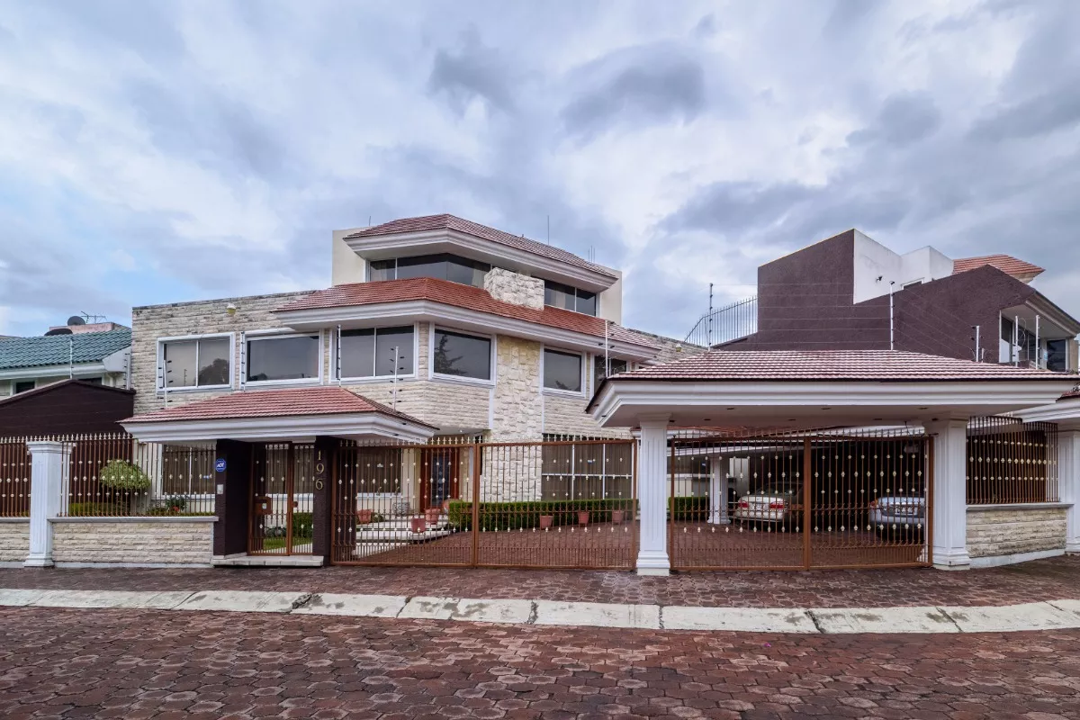 Casa En Venta, En Exclusiva Zona Al Sur, Colinas Del Bosque, Tlalpan