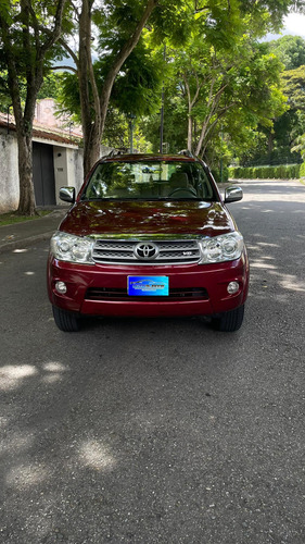 Toyota Fortuner 2011 4x4