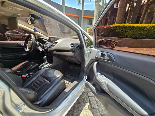 Ford Fiesta 1.6 Titanium Aut 2014