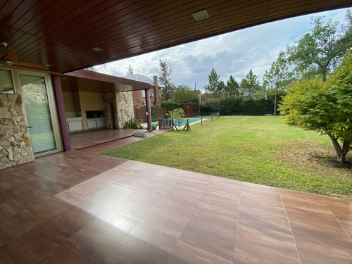 Casa En Venta En Fisherton Aldea