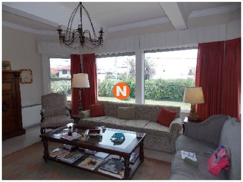 Casa En Venta Y Alquiler, Peninsula, Punta Del Este, 5 Dormitorios.- Ref: 209998