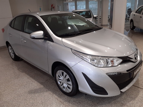 Toyota Yaris 1.5 107cv Xs Sedan Anticipo Y Saldo En Cuotas