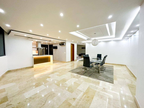 218884 Venta Exclusivo Penthouse, Res. Jaracanda, Urb. La Trigaleña, Valencia, 450m² Solo Clientes