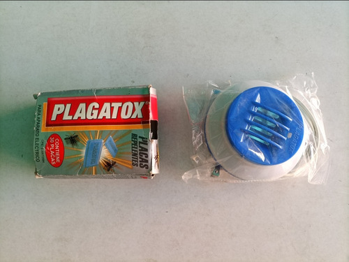 Plagatox Placas Repelentes Con 2 Aparatos Emanador Electrico