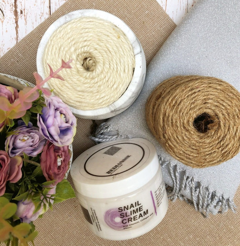 Imagen 2 de 3 de Crema Corporal Baba De Caracol 300 Grs ( Calidad Premium )