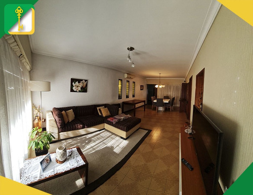 Imagen 3 de 17 de Casa En Venta En Carapachay