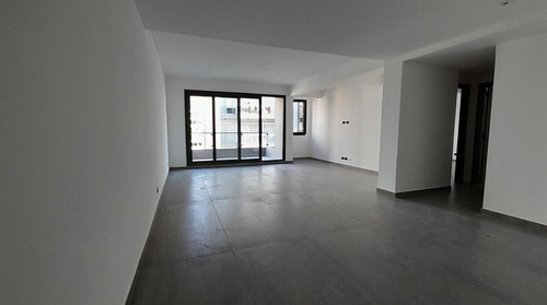 Departamento De 3 Ambientes A Estrenar En Flores.