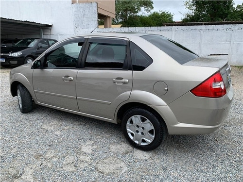 Ford Fiesta 1.6 Mpi Class Sedan 8v Flex 4p Manual