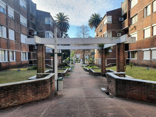 Imagen 2 de 16 de Inmobiliaria Rias Altas Vende Muy Lindo Y Seguro Apartamento Próximo A Garzón