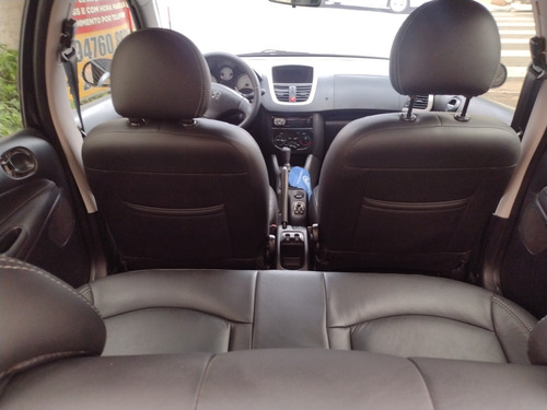 Imagem 6 de 9 de Peugeot 207 2012 1.4 Xr Sport Flex 5p