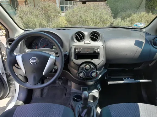 Nissan Versa 1.6 Drive Mt