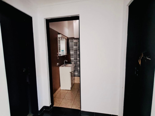 Casa En Lote Propio Con Gran Jardín (a Reciclar)