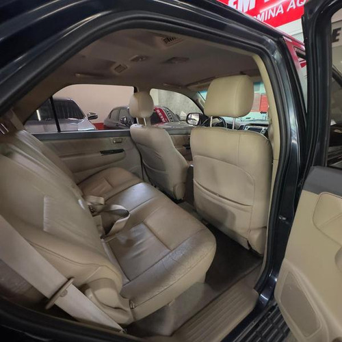 Toyota Hilux SW4 SRV 3.0 TDI 4X4 (5 Lugares)