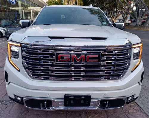GMC Sierra 6.2 V8 Denali