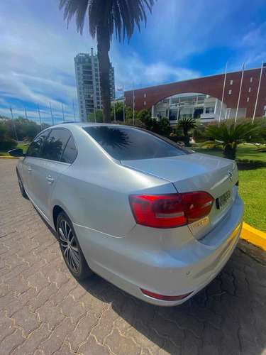 Imagen 8 de 11 de Volkswagen Vento 2011 2.0 Sportline Tsi 200cv Dsg