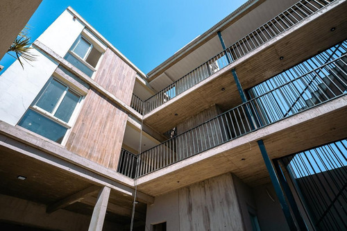 Imagen 2 de 30 de Departamento Tres Ambientes A La Venta En Lujan Las Heras 1042