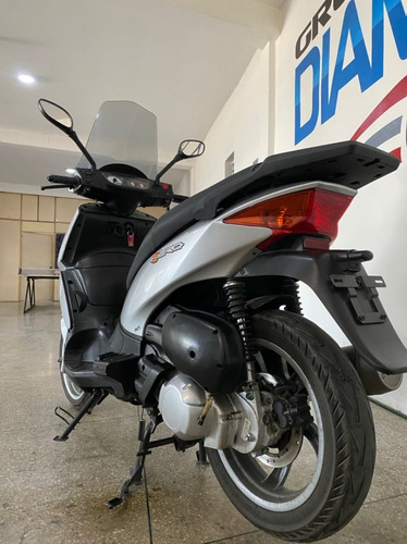 Imagen 2 de 5 de Moto Benelli Caffenero