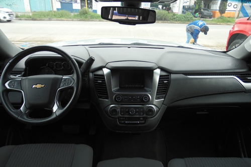 Imagen 9 de 14 de Chevrolet Suburban 2016