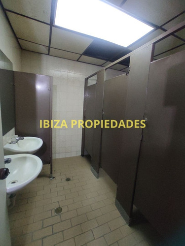 Ibiza Propiedades 001 Venta De Oficina En El Edificio Banvenez, Centro Financiero, Maracay