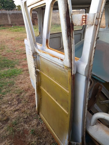 Volkswagen Kombi 1975 Samba