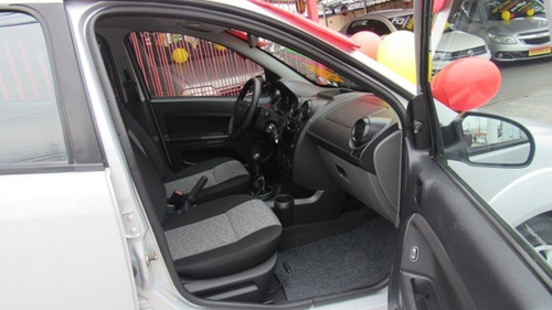 Imagem 9 de 10 de Ford Fiesta Sedan 1.0 Flex