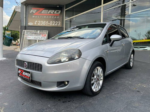 Fiat Punto 1.4 Attractive Italia 8v Flex 4p Manual