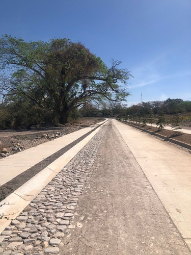 Terrenos Residenciales En Real De Comala, Colima