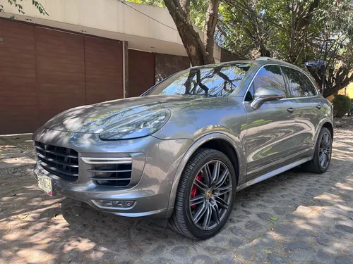 Porsche Cayenne 4.8 Turbo At