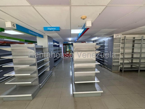 Local Comercial A Pie De Calle En Venta En Colinas De Bello Monte 25-18412 Cs