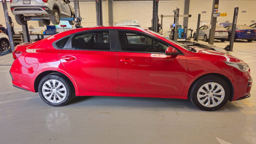 Kia Forte 2.0 L 4 p At