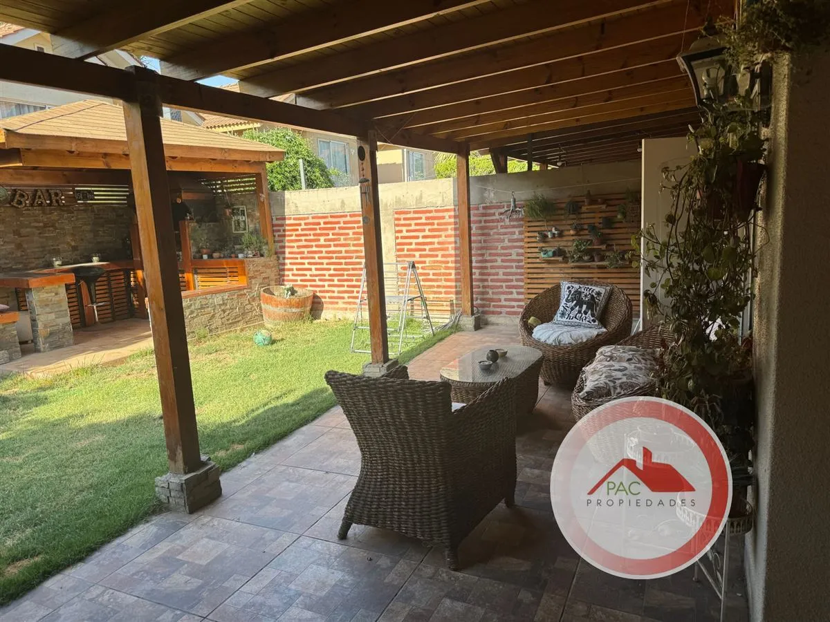 Imagen 1 de 25 de Casa En Venta De 4 Dormitorios. Colegio San Francisco Javier