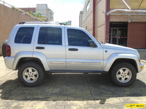 Jeep Cherokee 4x4 - Automática