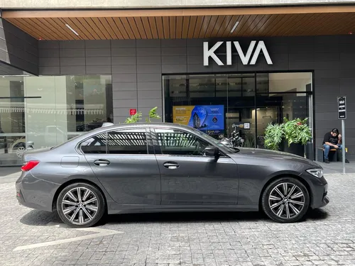 BMW Serie 3 2.0 330ia Luxury Line At