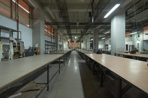 En Venta Edificio Industrial En San Martín