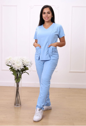 Uniforme Medico Scrub Mujer Celeste Bebe O Cielo