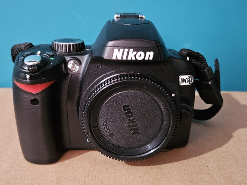 Cámara Reflex Nikon D60 Usada