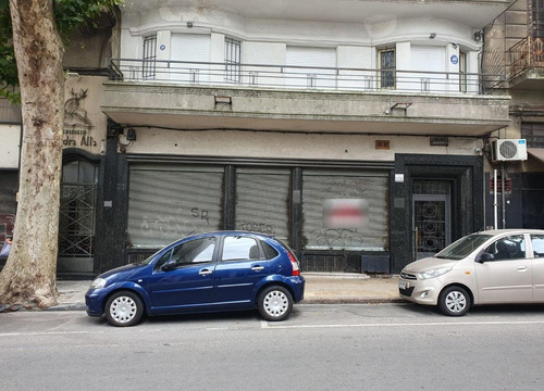 Imagen 2 de 8 de Local -soriano Y Andes, 8 Mts De Frente, 415 M2 !!