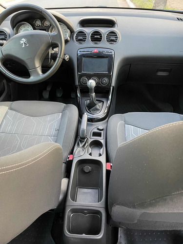 Imagen 12 de 16 de Peugeot 408 2016 2.0 Allure 143cv
