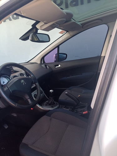 Imagen 14 de 15 de Peugeot 308 Allure Techo Nav