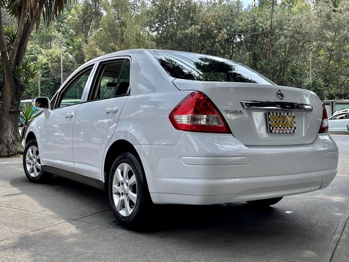 Imagen 11 de 15 de Nissan Tiida 2015