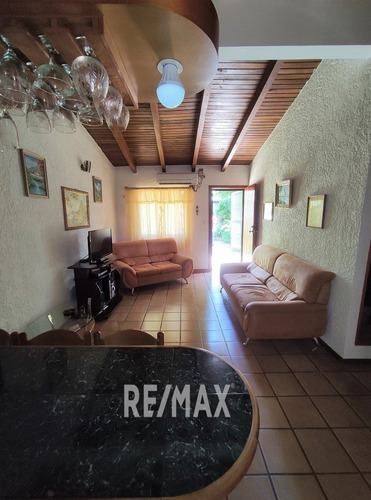 Imagen 4 de 14 de Remax Arena Vende Casa En Tejas Rojas
